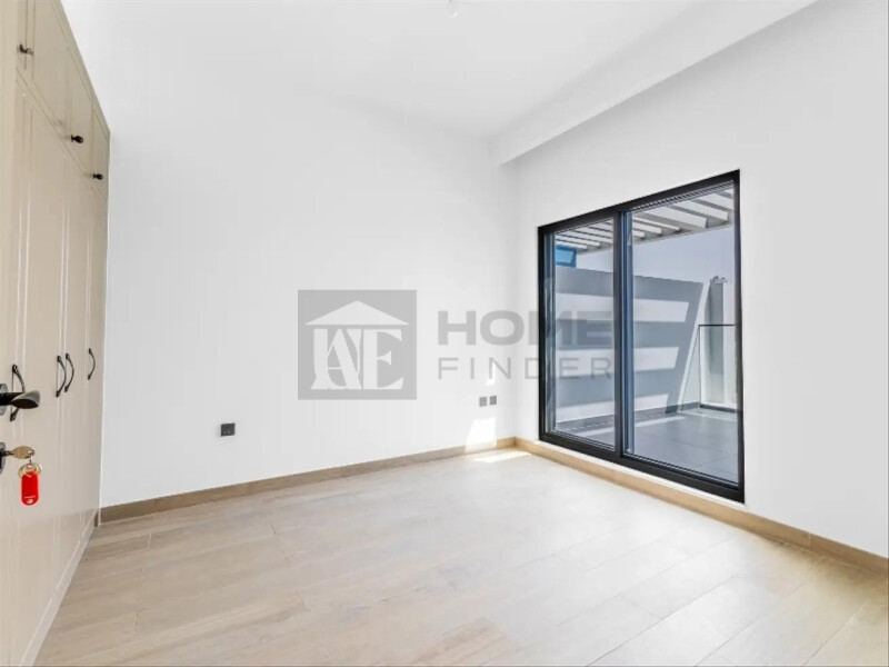 Townhouse for Rent in Damac Lagoons - Santorini 1, Dubai - Waterfront Living | End Unit | Nearby Lagoons at 330000 AED