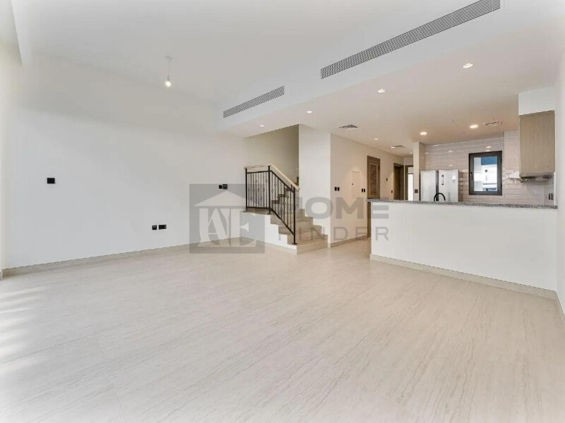 Townhouse for Rent in Santorini's - Damac Lagoons, Dubai - Unfurnished | Modern Layout | Balcony View at 170000 AED