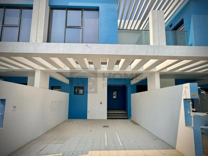 Townhouse for Rent in Santorini's - Damac Lagoons, Dubai - 4 Bedroom Townhouse | Family-Friendly | Unfurnished at 155000 AED