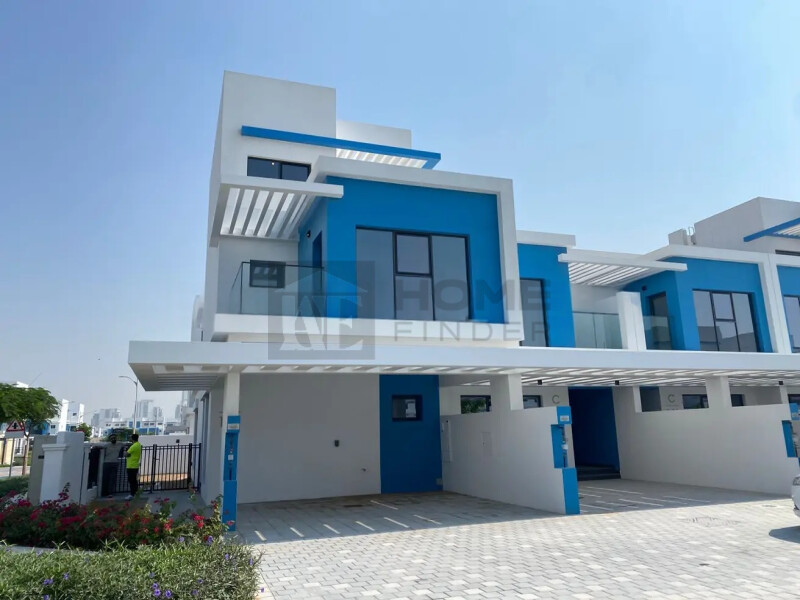 Townhouse for Rent in Santaroni - Damac Lagoon, Dubai - Corner Unit | Close to Park | DAMAC Lagoons at 300000 AED