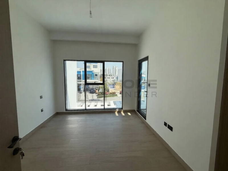 Townhouse for Sale in Damac Lagoons - Santorini's, Dubai - Park Backing | Single Row | Mortgage at 3425000 AED