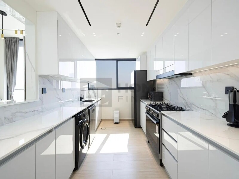 Apartment for Sale in Binghatti Corner - Jumeirah Village Circle, Dubai - Penthouse | Extra Parking | Furnished at 3140000 AED