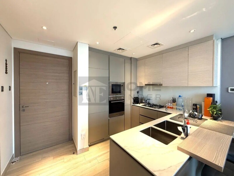 Apartment for Sale in Oxford Residence 2 - Jumeirah Village Circle, Dubai - Vacant | Pool View | Well Maintained at 1140000 AED