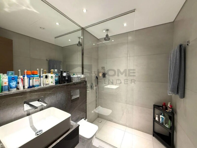 Apartment for Sale in Oxford Residence 2 - Jumeirah Village Circle, Dubai - Vacant | Pool View | Well Maintained at 1140000 AED