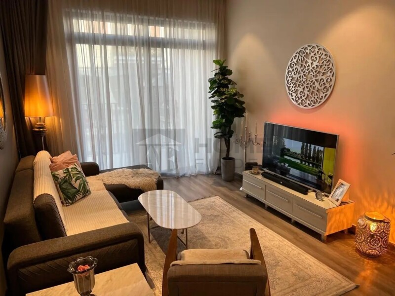 Apartment for Sale in Beverly Residence 1 - Jumeirah Village Circle, Dubai - Upgraded Interior | Rented | High ROI at 1140000 AED