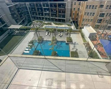 Pool view | Furnished | Top floor